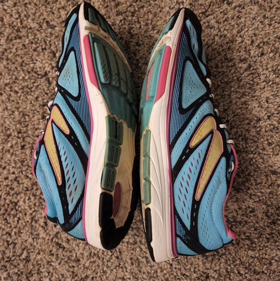 Newton Kismet shoes - Picture 6 of 9